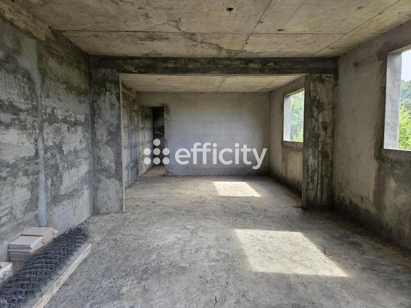 Maison - 97 m² - 4 pièces