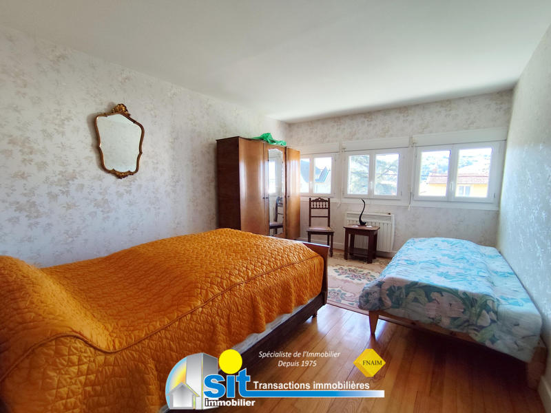 Maison - 201 m² - 6 pièces