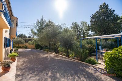 Maison - 188 m² - 6 pièces