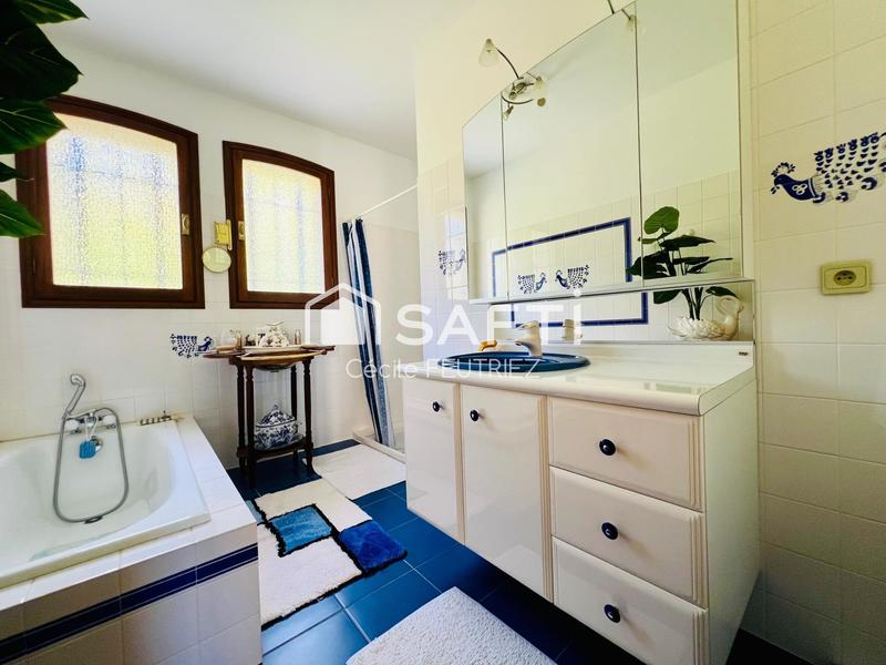 Maison - 231 m² - 6 pièces