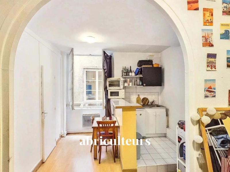 Appartement ancien - 26 m² - 2 pièces