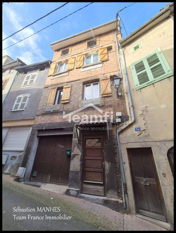 Maison - 123 m² - 8 pièces