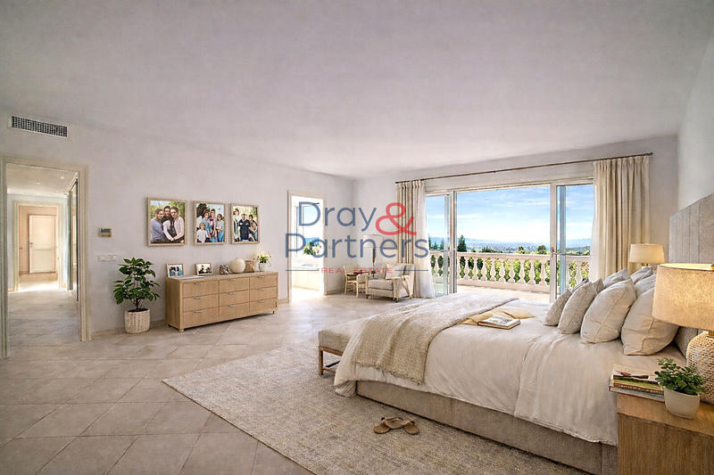 Villa - 260 m² - 6 pièces