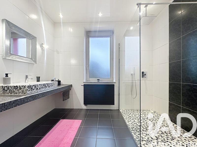 Maison - 135 m² - 7 pièces