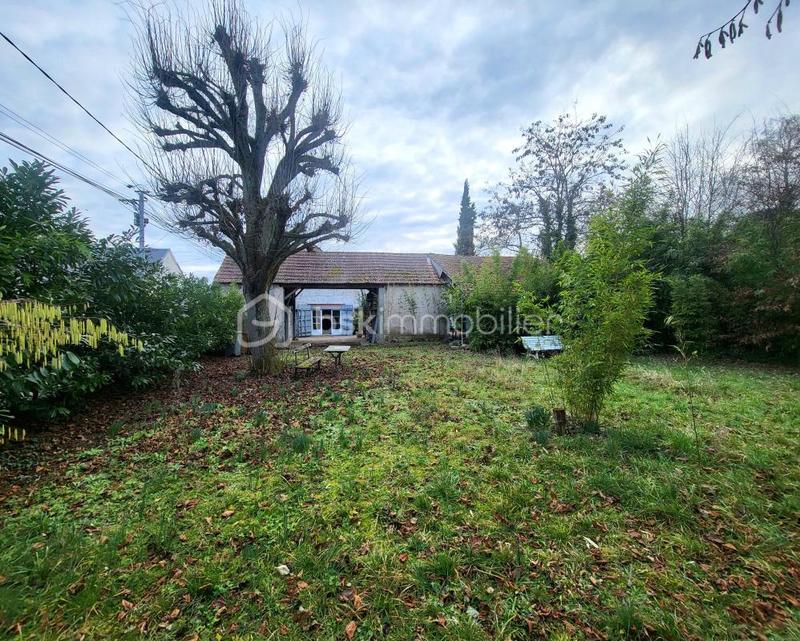 Demeure - 241 m² - 8 pièces