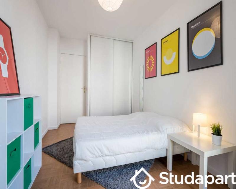 Chambre - 110 m² - 1 pièce