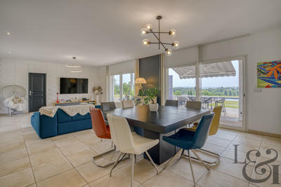 Maison - 145 m² - 4 pièces