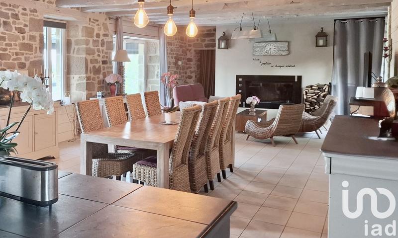 Maison - 462 m² - 10 pièces