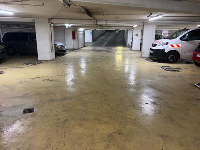 Parking / Garage - 13 m²