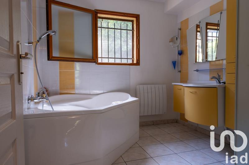 Maison - 176 m² - 7 pièces