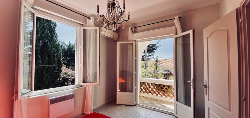 Maison - 260 m² - 11 pièces