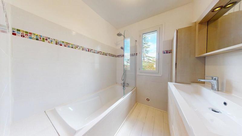 Maison - 155 m² - 6 pièces