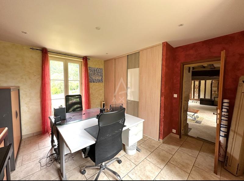 Maison de maîtres - 180 m² - 9 pièces