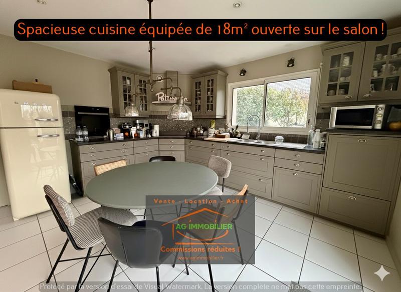 Maison contemporaine - 210 m² - 9 pièces