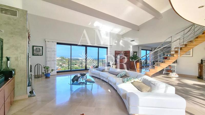 Villa - 389 m² - 10 pièces