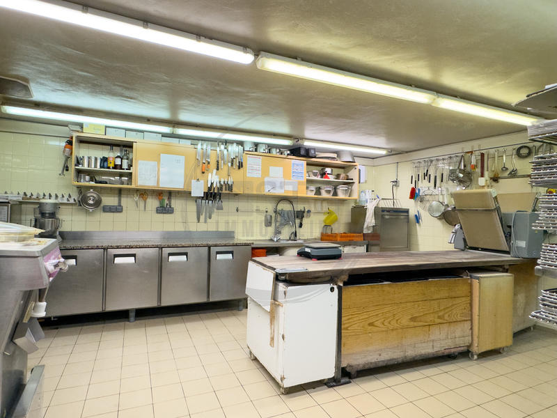 Fonds de commerce - Magasins - 350 m²