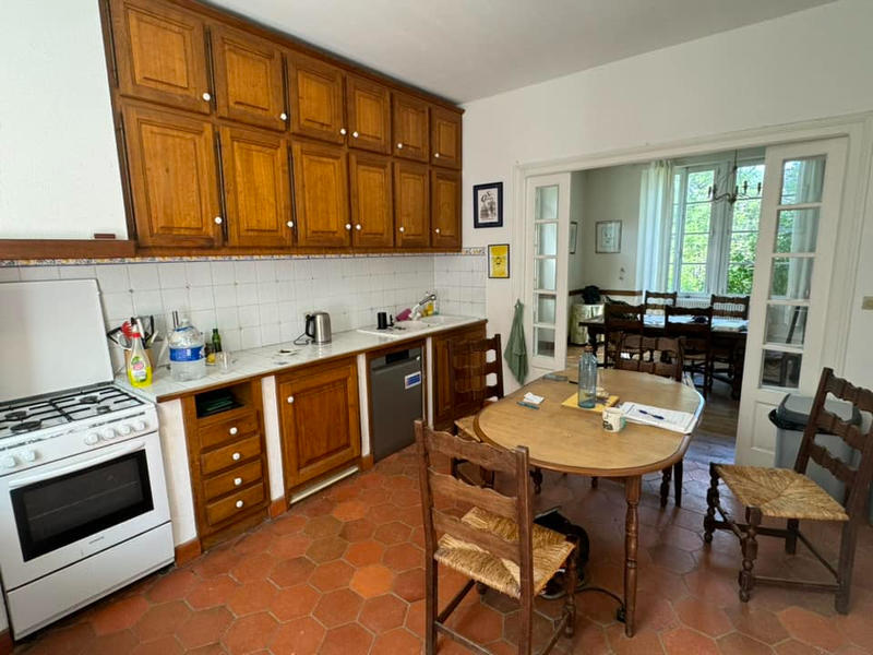 Maison - 207 m² - 9 pièces