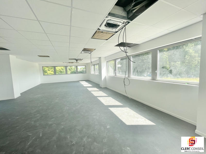 Bureau - 144 m²