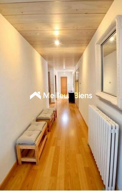 Corps de ferme - 250 m² - 7 pièces