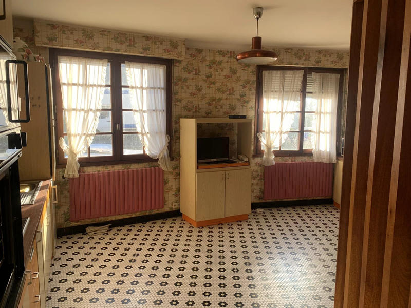 Maison - 194 m² - 13 pièces