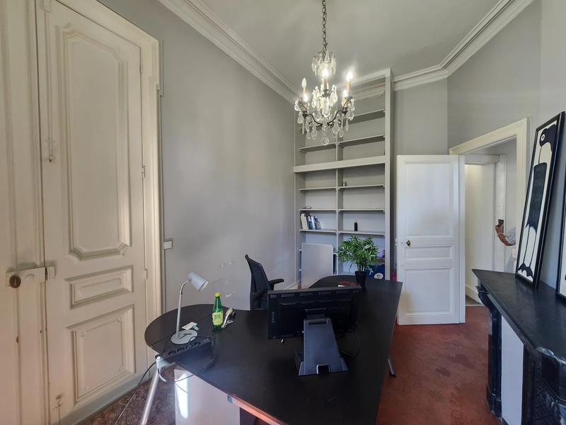 Bureau - 148 m² - 10 pièces