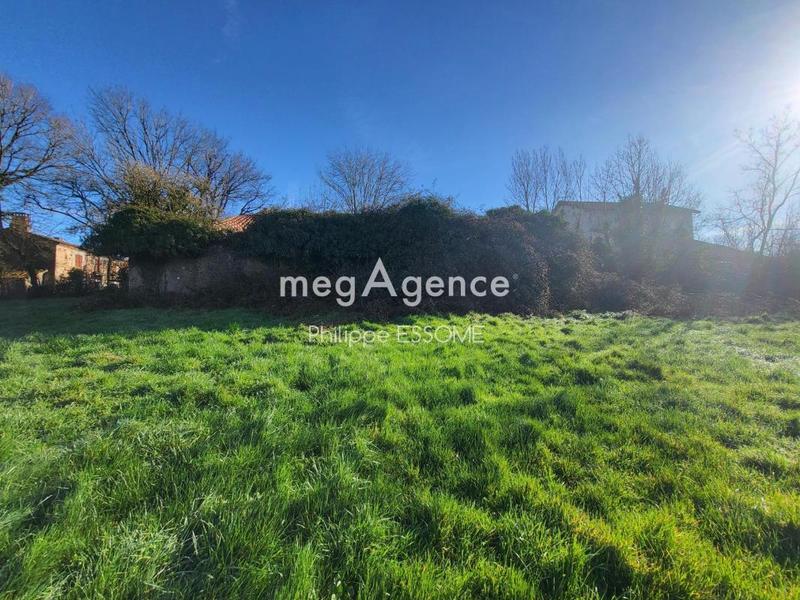 Grange - 170 m² - 1 pièce