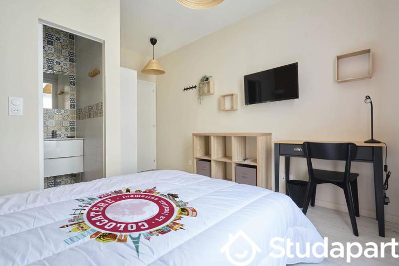 Chambre - 13 m² - 1 pièce