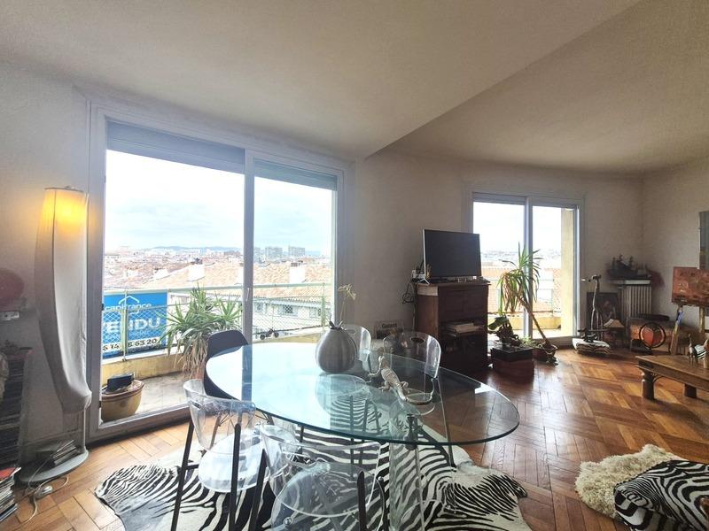 Appartement bourgeois - 118 m² - 4 pièces