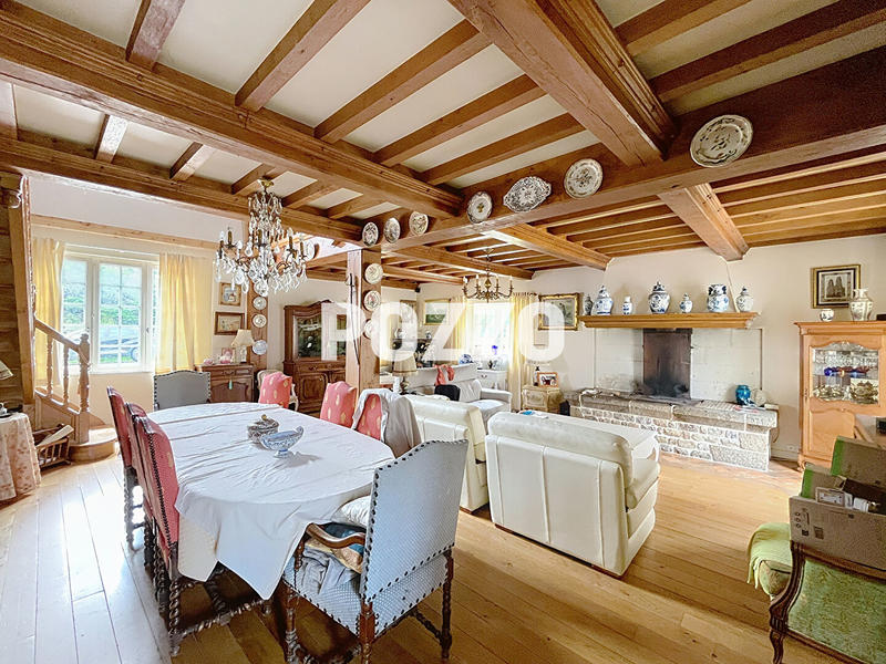 Maison - 276 m² - 7 pièces