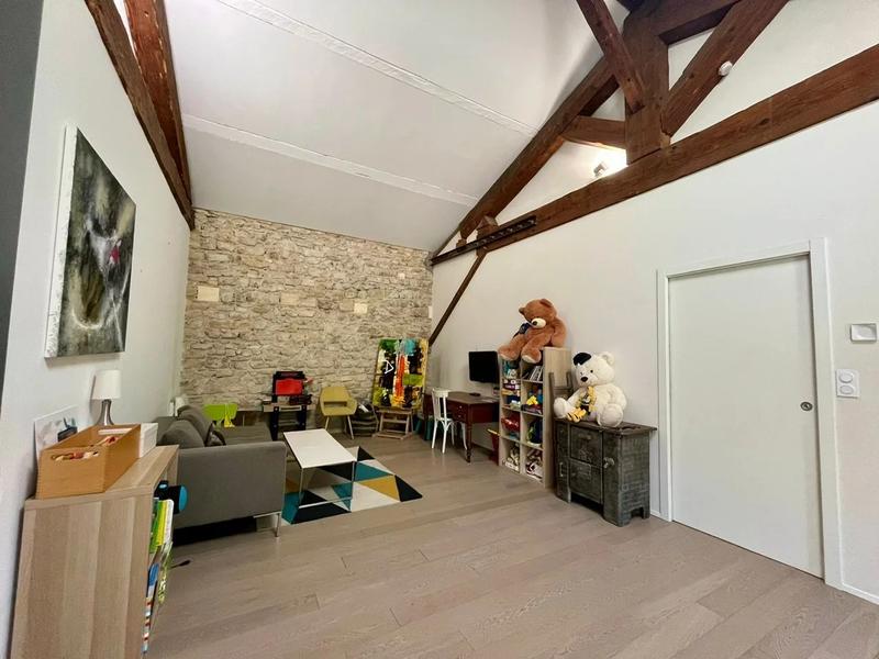Maison - 292 m² - 8 pièces