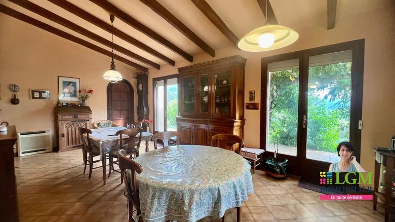 Maison - 137 m² - 4 pièces