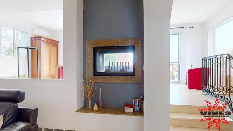 Maison - 288 m² - 10 pièces