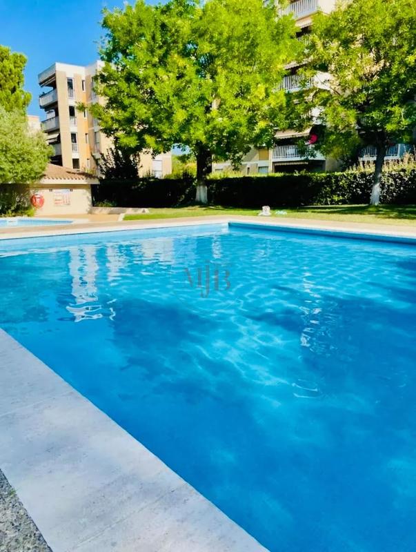 Appartement - 94 m² - 4 pièces