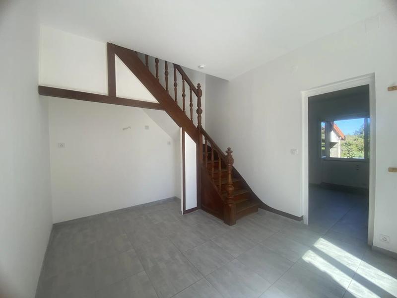 Maison - 93 m² - 6 pièces