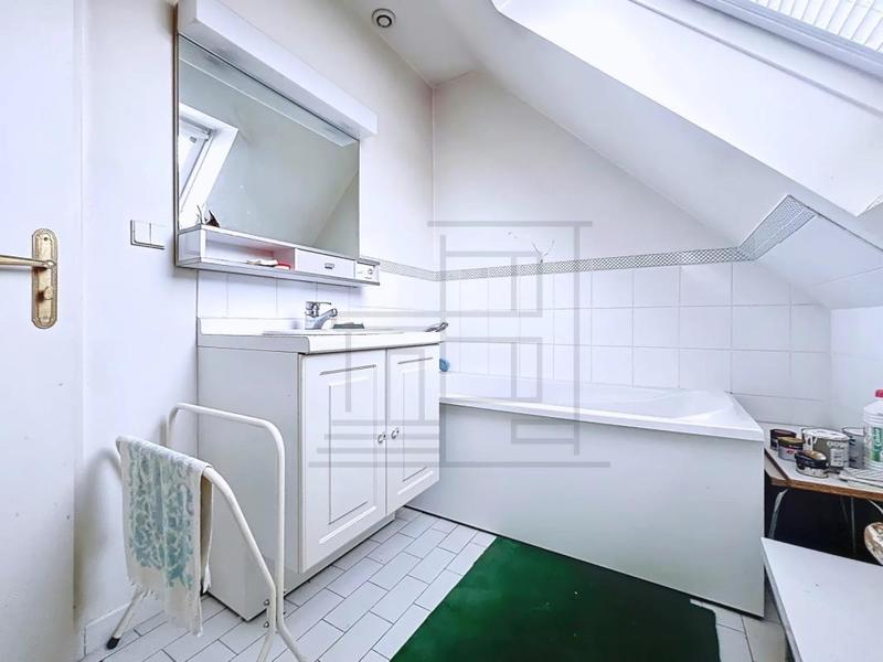 Appartement - 103 m² - 6 pièces