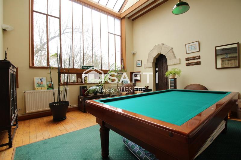 Maison - 412 m² - 11 pièces