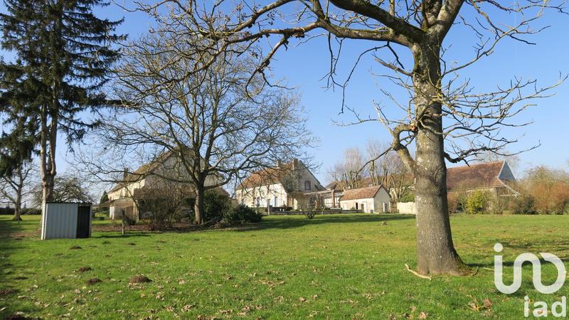 Maison - 250 m² - 8 pièces