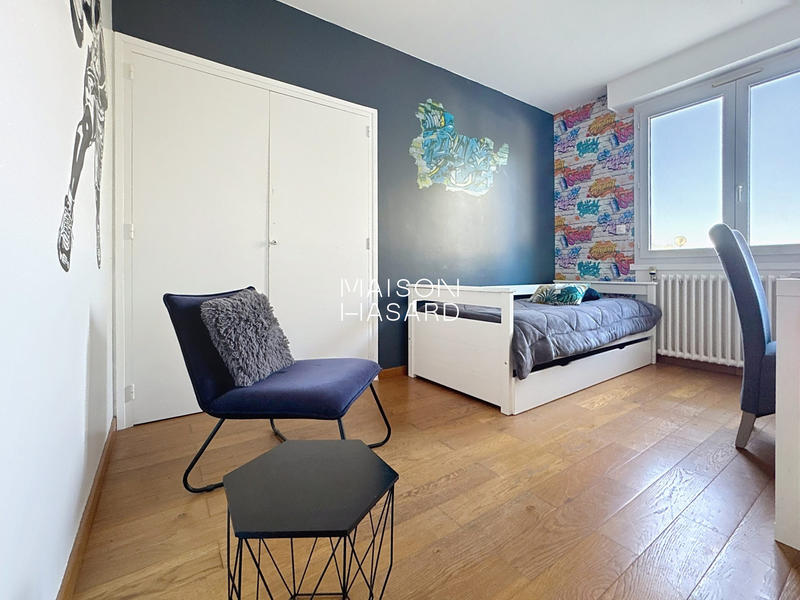 Maison traditionnelle - 188 m² - 7 pièces