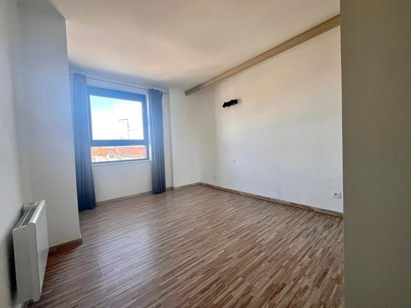 Loft - 92 m² - 4 pièces