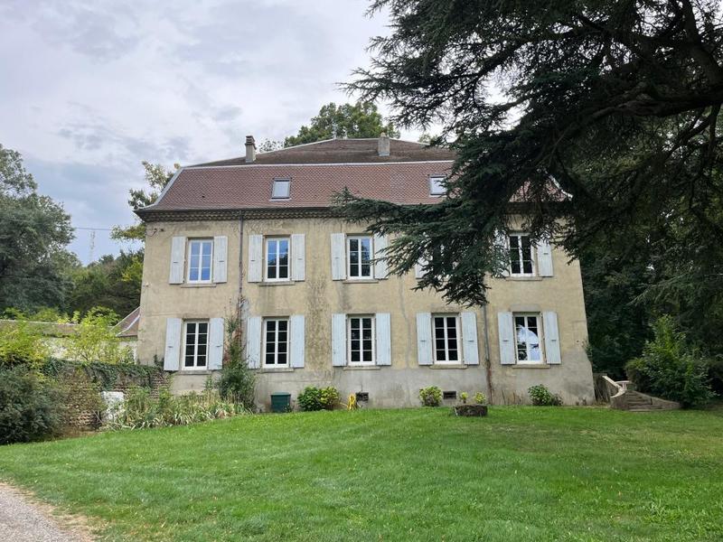 Maison de maîtres - 716 m² - 13 pièces