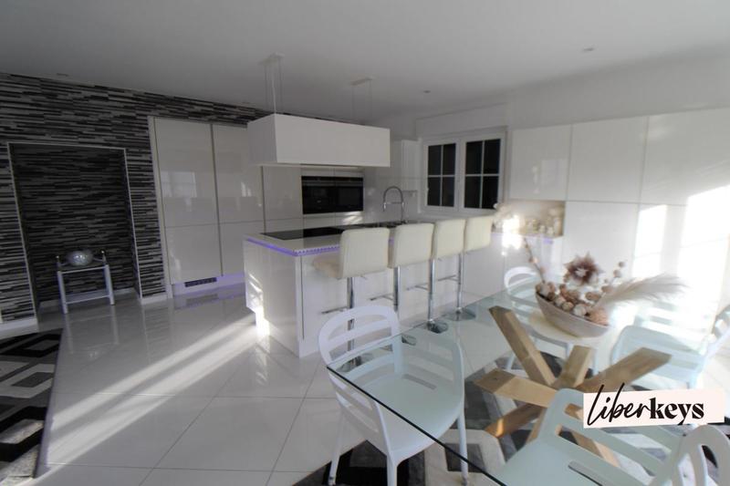 Maison - 158 m² - 5 pièces