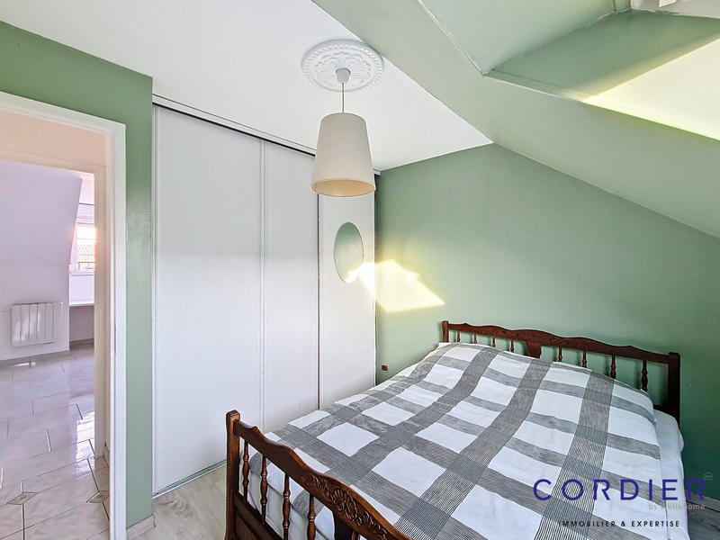 Maison - 111 m² - 7 pièces