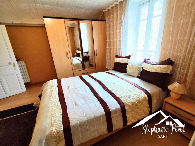 Maison - 150 m² - 7 pièces