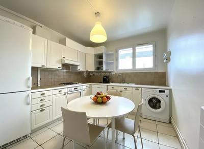 Appartement - 75 m² - 4 pièces