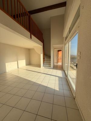 Maison - 200 m² - 8 pièces