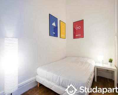Chambre - 90 m² - 1 pièce
