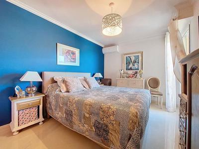 Duplex - 195 m² - 7 pièces