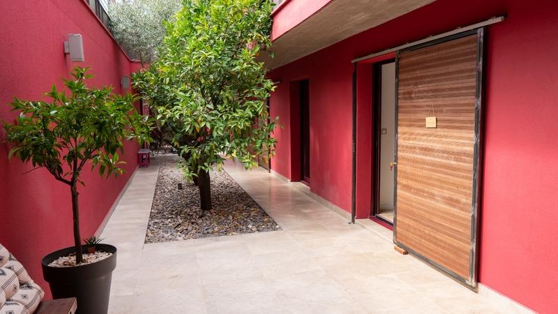 Maison - 360 m² - 9 pièces