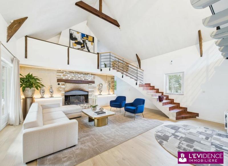 Propriété - 227 m² - 6 pièces