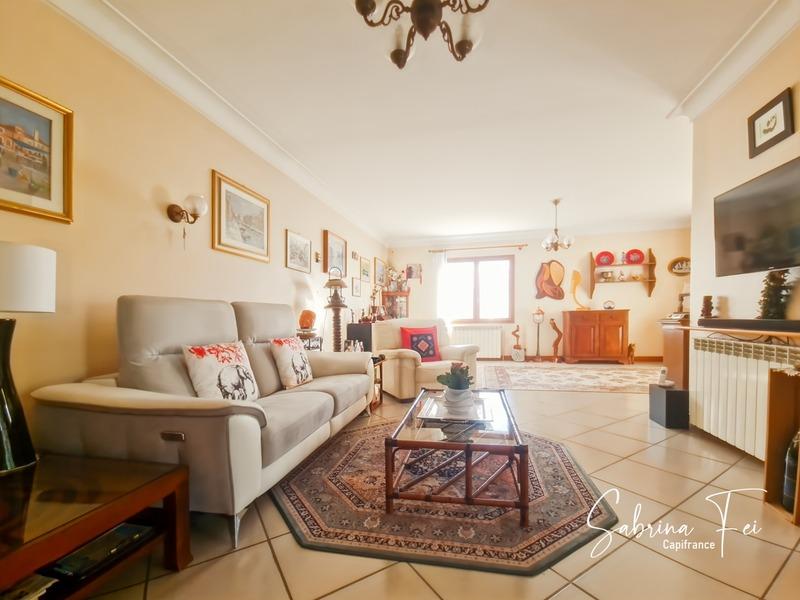 Maison - 163 m² - 6 pièces